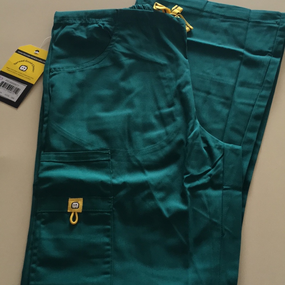 SM Medical Scrub Set - Picture 4 of 5